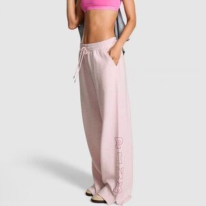 Victoria’s Secret PINK CAMPUS FLEECE™ WIDE-LEG SPLIT-HEM SWEATPANTS Size Large